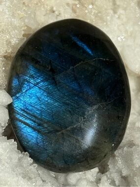 Labradorite Palm Stone - Iridescent Blue Flash